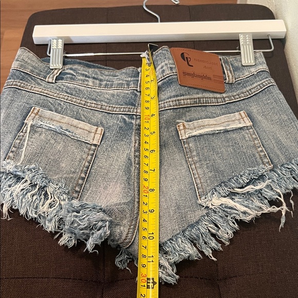 #1263**Blue Frayed Denim Shorts - Picture 3 of 5